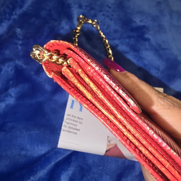 Louis Vuitton Red Epi Wallet With Chain Coa Lv - Picture 3 of 9